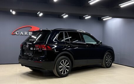 Volkswagen Tiguan II, 2020 год, 2 790 000 рублей, 2 фотография