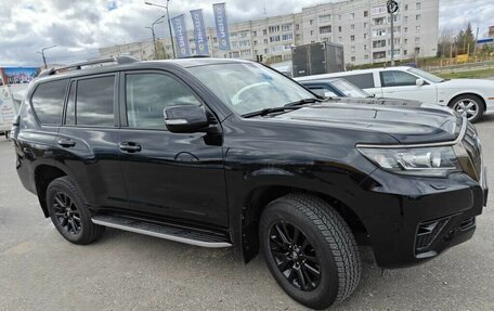 Toyota Land Cruiser Prado 150 рестайлинг 2, 2021 год, 6 390 000 рублей, 10 фотография