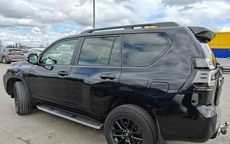 Toyota Land Cruiser Prado 150 рестайлинг 2, 2021 год, 6 390 000 рублей, 5 фотография