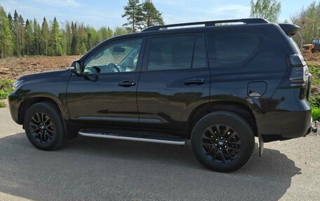 Toyota Land Cruiser Prado 150 рестайлинг 2, 2021 год, 6 390 000 рублей, 14 фотография