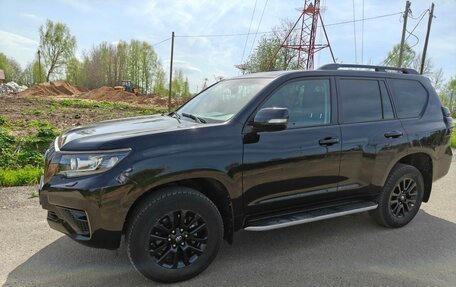 Toyota Land Cruiser Prado 150 рестайлинг 2, 2021 год, 6 390 000 рублей, 13 фотография