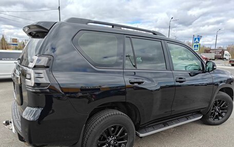 Toyota Land Cruiser Prado 150 рестайлинг 2, 2021 год, 6 390 000 рублей, 12 фотография