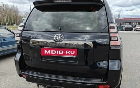 Toyota Land Cruiser Prado 150 рестайлинг 2, 2021 год, 6 390 000 рублей, 8 фотография