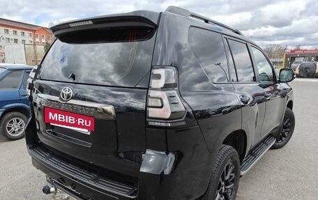 Toyota Land Cruiser Prado 150 рестайлинг 2, 2021 год, 6 390 000 рублей, 9 фотография