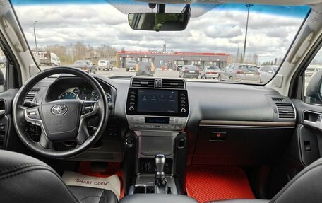 Toyota Land Cruiser Prado 150 рестайлинг 2, 2021 год, 6 390 000 рублей, 21 фотография