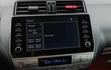 Toyota Land Cruiser Prado 150 рестайлинг 2, 2021 год, 6 390 000 рублей, 25 фотография