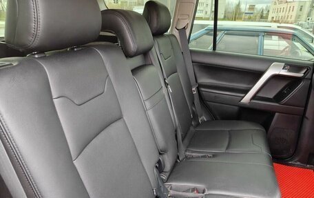 Toyota Land Cruiser Prado 150 рестайлинг 2, 2021 год, 6 390 000 рублей, 35 фотография