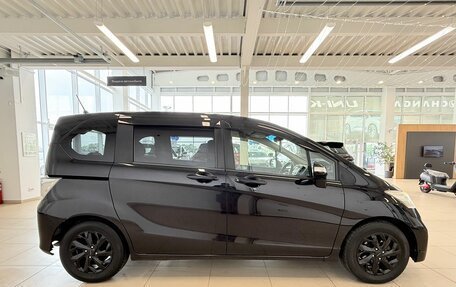 Honda Freed I, 2011 год, 1 179 000 рублей, 7 фотография
