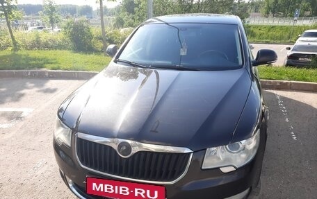 Skoda Superb III рестайлинг, 2012 год, 570 000 рублей, 1 фотография