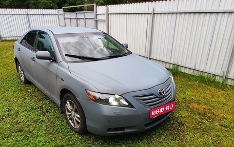 Toyota Camry, 2008 год, 610 000 рублей, 2 фотография