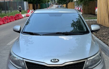 KIA Rio III рестайлинг, 2015 год, 810 000 рублей, 3 фотография