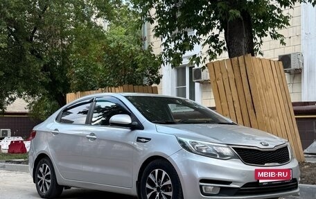 KIA Rio III рестайлинг, 2015 год, 810 000 рублей, 2 фотография
