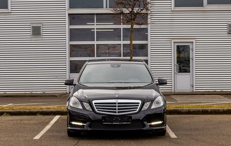 Mercedes-Benz E-Класс, 2013 год, 1 335 000 рублей, 2 фотография