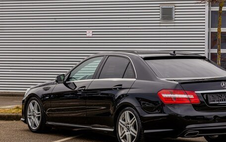 Mercedes-Benz E-Класс, 2013 год, 1 335 000 рублей, 8 фотография
