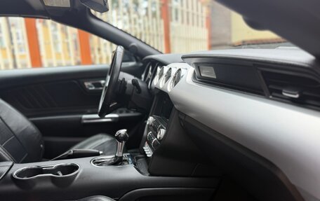 Ford Mustang VI рестайлинг, 2017 год, 2 800 000 рублей, 18 фотография