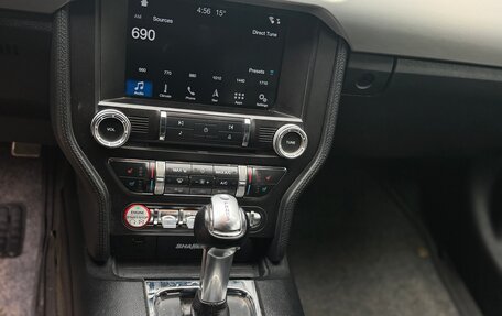 Ford Mustang VI рестайлинг, 2017 год, 2 800 000 рублей, 15 фотография
