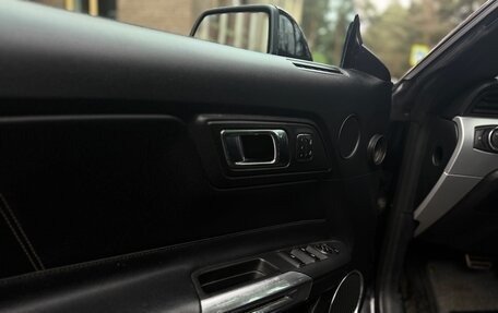 Ford Mustang VI рестайлинг, 2017 год, 2 800 000 рублей, 13 фотография