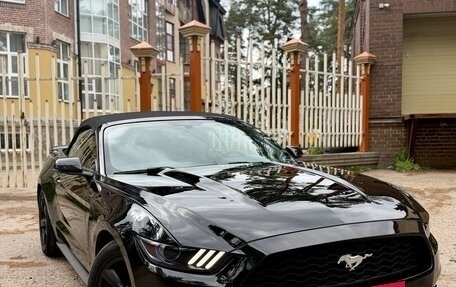 Ford Mustang VI рестайлинг, 2017 год, 2 800 000 рублей, 6 фотография