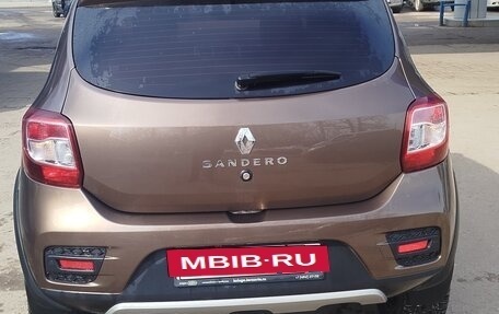 Renault Sandero II рестайлинг, 2021 год, 1 550 000 рублей, 2 фотография