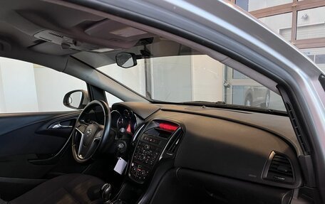 Opel Astra J, 2013 год, 610 000 рублей, 12 фотография