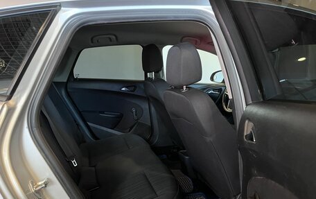Opel Astra J, 2013 год, 610 000 рублей, 26 фотография
