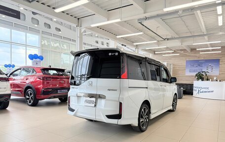 Honda Stepwgn IV, 2017 год, 2 179 000 рублей, 6 фотография