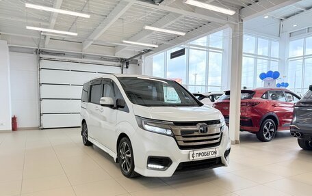 Honda Stepwgn IV, 2017 год, 2 179 000 рублей, 8 фотография