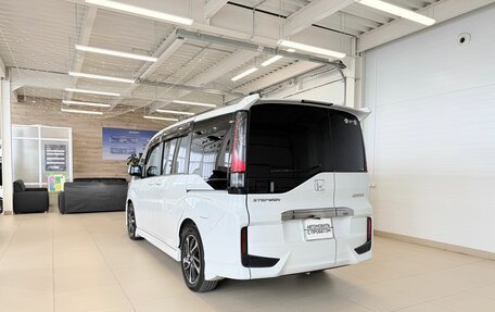 Honda Stepwgn IV, 2017 год, 2 179 000 рублей, 4 фотография