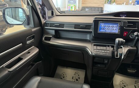 Honda Stepwgn IV, 2017 год, 2 179 000 рублей, 14 фотография