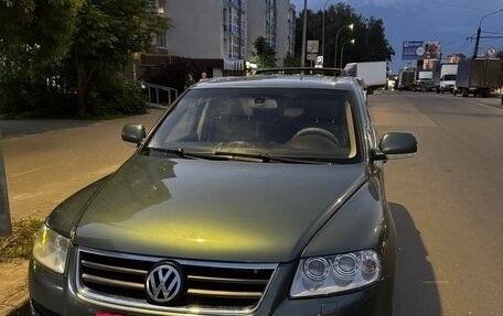 Volkswagen Touareg III, 2004 год, 880 000 рублей, 1 фотография