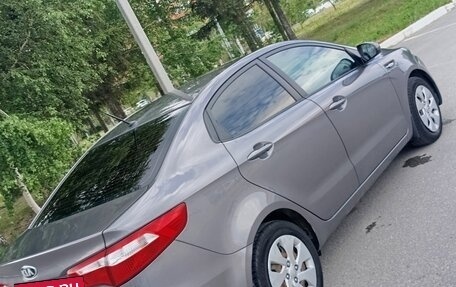KIA Rio III рестайлинг, 2015 год, 930 000 рублей, 3 фотография