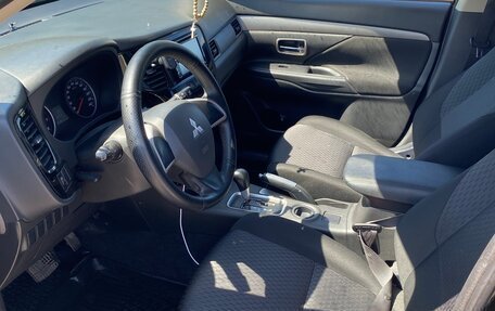 Mitsubishi Outlander III рестайлинг 3, 2013 год, 1 215 000 рублей, 6 фотография