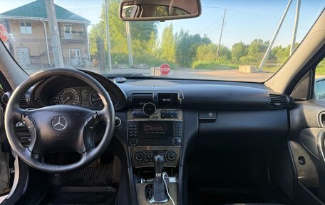 Mercedes-Benz C-Класс, 2006 год, 600 000 рублей, 12 фотография