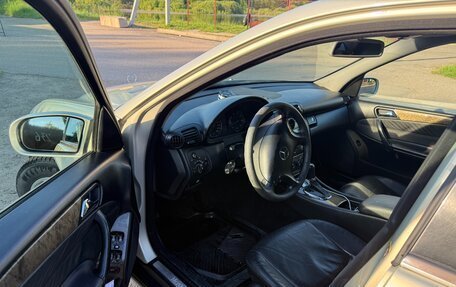 Mercedes-Benz C-Класс, 2006 год, 600 000 рублей, 10 фотография