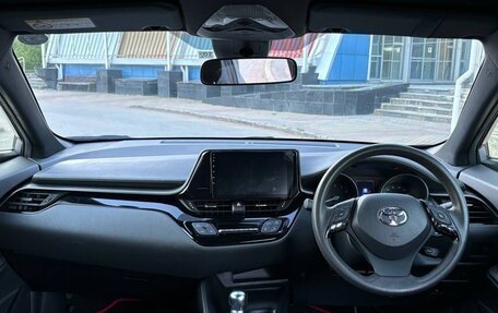 Toyota C-HR I рестайлинг, 2018 год, 1 900 000 рублей, 10 фотография