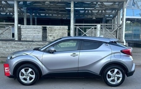 Toyota C-HR I рестайлинг, 2018 год, 1 900 000 рублей, 4 фотография