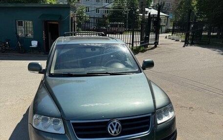 Volkswagen Touareg III, 2004 год, 880 000 рублей, 2 фотография