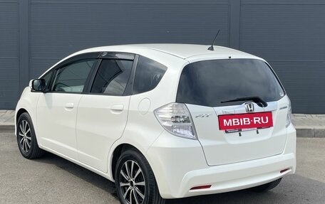Honda Fit III, 2010 год, 700 000 рублей, 10 фотография