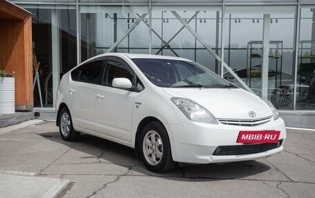 Toyota Prius, 2011 год, 778 000 рублей, 8 фотография