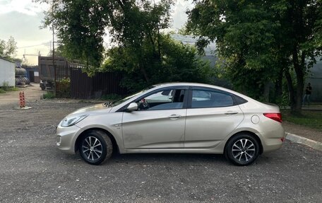 Hyundai Solaris II рестайлинг, 2012 год, 570 000 рублей, 3 фотография