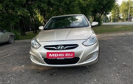Hyundai Solaris II рестайлинг, 2012 год, 570 000 рублей, 2 фотография