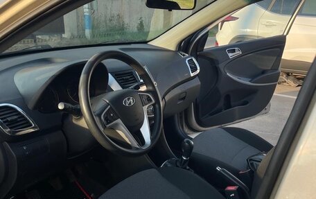 Hyundai Solaris II рестайлинг, 2012 год, 570 000 рублей, 9 фотография