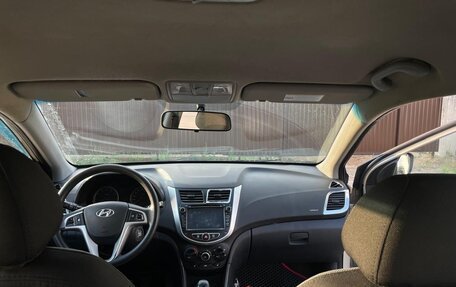 Hyundai Solaris II рестайлинг, 2012 год, 570 000 рублей, 11 фотография