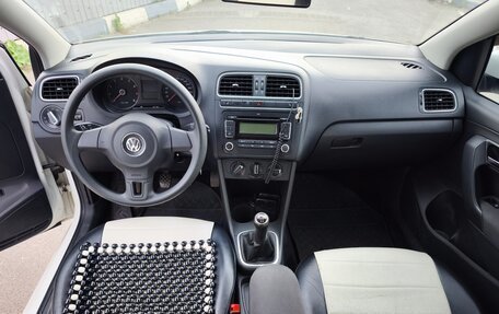 Volkswagen Polo VI (EU Market), 2010 год, 700 000 рублей, 12 фотография