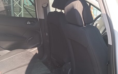 Peugeot 308 II, 2008 год, 700 000 рублей, 6 фотография