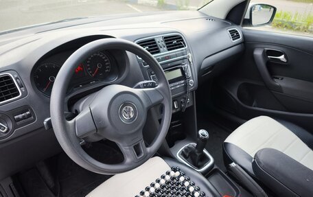 Volkswagen Polo VI (EU Market), 2010 год, 700 000 рублей, 9 фотография