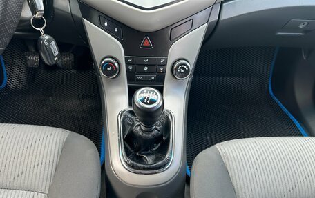 Chevrolet Cruze II, 2010 год, 690 000 рублей, 11 фотография
