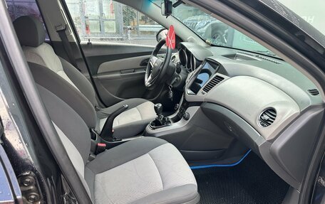 Chevrolet Cruze II, 2010 год, 690 000 рублей, 7 фотография