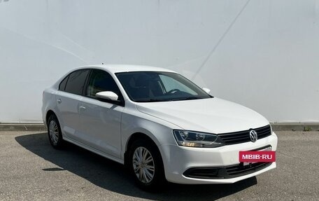Volkswagen Jetta VI, 2012 год, 995 000 рублей, 3 фотография