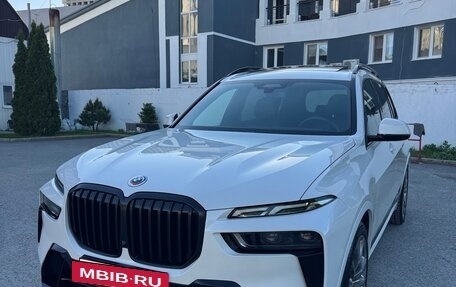 BMW X7, 2022 год, 13 450 000 рублей, 3 фотография